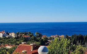 Sunspot Apartment - Beautiful View With Big Garden, Free Parking, Central